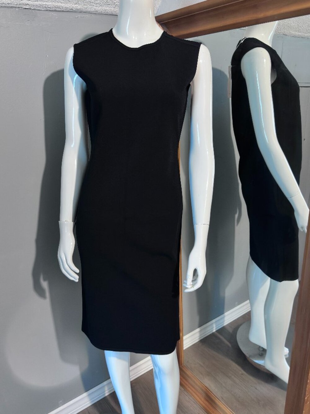 NWT Vince Black Sleeveless Ribbed Knit Tunic Bodycon Top Size M